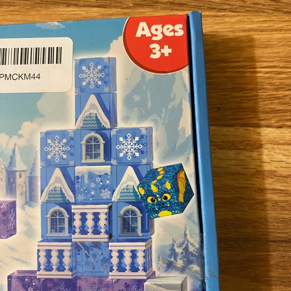 Magnetic Blocks Castle Toy Set - Blue and Purple 100 Piece NWT - Picture 3 of 10